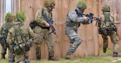 Anh đào tạo quân sự cho 17 quốc gia vi phạm nhân quyền