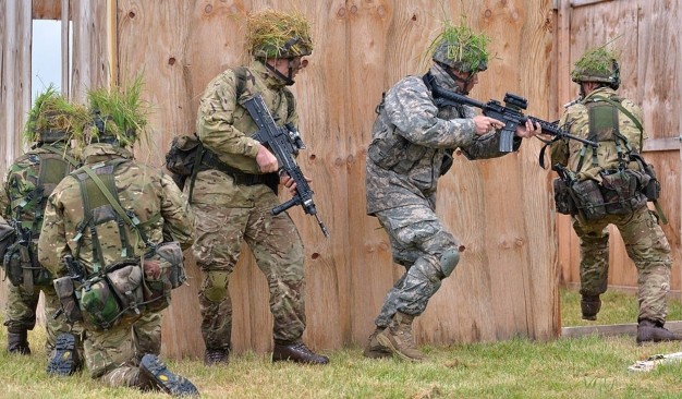 Anh đào tạo quân sự cho 17 quốc gia vi phạm nhân quyền anh dao tao quan su cho 17 quoc gia vi pham nhan quyen