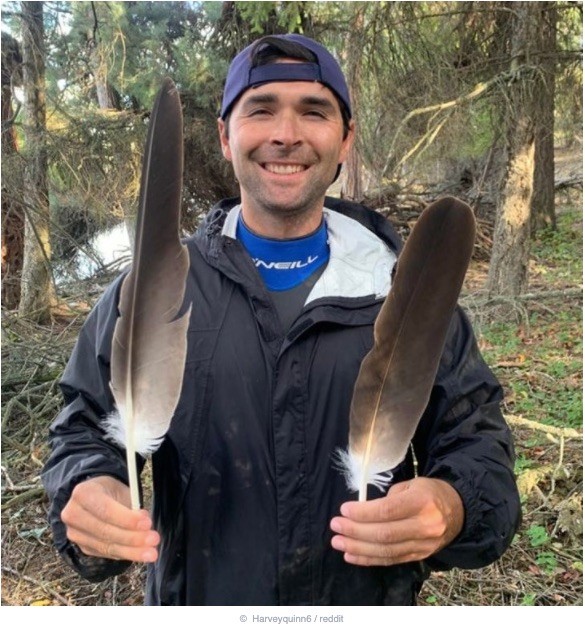 0855-15-buyyc-aynh-khieyyn-bayn-caym-thayyy-nhuy-moyyt-chuy-thiych-tiy-hon