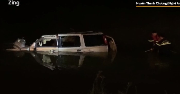 Nơi ôtô lao sông Giăng từng xảy ra vụ chìm đò thảm khốc Nơi ôtô lao sông Giăng từng xảy ra vụ chìm đò thảm khốc