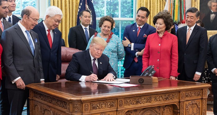 Chính quyền Trump trừng phạt 24 công ty giúp Trung Quốc quân sự hóa Biển Đông chinh quyen trump trung phat 24 cong ty giup trung quoc quan su hoa bien dong