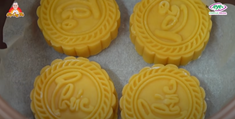 Cách làm bánh trung thu nướng bằng nồi cơm điện và nồi chiên không dầu.