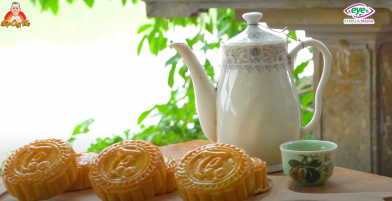 Cách làm bánh trung thu nướng bằng nồi cơm điện và nồi chiên không dầu.