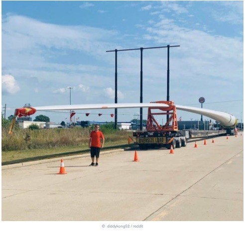 1818-15-buyyc-aynh-khieyyn-bayn-caym-thayyy-nhuy-moyyt-chuy-thiych-tiy-hon3