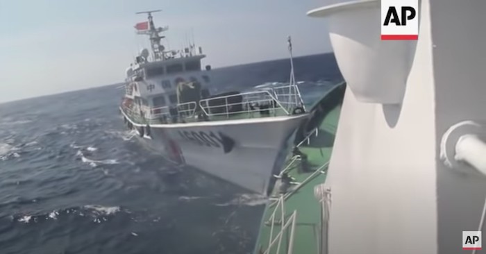 Vì sao Trung Quốc hung hăng bắt nạt Việt Nam ở Biển Đông? vi sao trung quoc hung hang bat nat viet nam o bien dong 36698