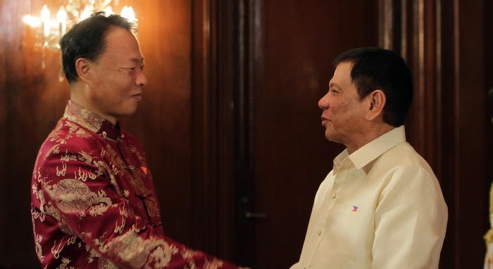 Philippines bật đèn xanh cho Trung Quốc xây tháp di động trên các căn cứ quân sự Philippines bật đèn xanh cho Trung Quốc xây tháp di động trên các căn cứ quân sự