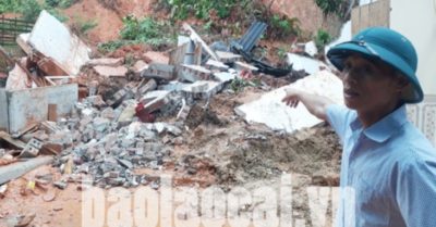 Mưa lớn kỷ lục trong 63 năm, một bé 3 tuổi bị nước cuốn tử vong