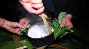 Bữa cơm ngày bão Bữa cơm ngày bão