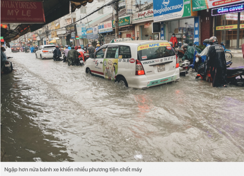 Chợ Thủ Đức ngập nặng, tiểu thương “khóc ròng”, Nhà dân nước ngập sâu hơn nửa mét Chợ Thủ Đức ngập nặng, tiểu thương “khóc ròng”, Nhà dân nước ngập sâu hơn nửa mét