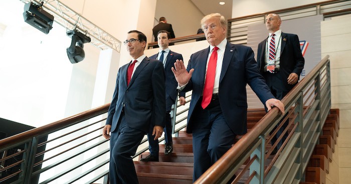 Chính quyền Trump trừng phạt 11 quan chức Trung Quốc phá hoại tự do của Hồng Kông