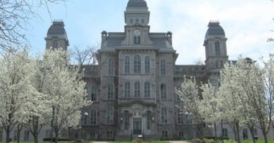 Trường đại học Mỹ gây xôn xao dư luận vì đình chỉ giáo sư gọi nCoV là ‘virus Vũ Hán’