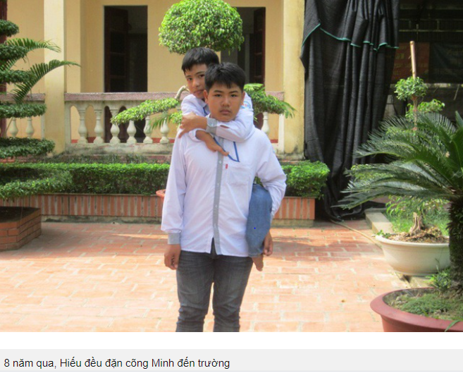 Đôi bạn 10 năm cõng nhau đến trường ở Thanh Hóa cùng đỗ đại học tạm thời chia xa Đôi bạn 10 năm cõng nhau đến trường ở Thanh Hóa cùng đỗ đại học tạm thời chia xa