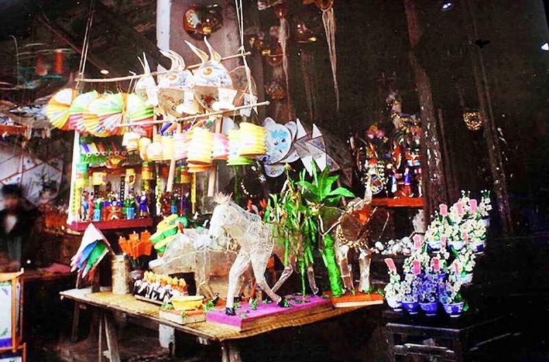 4803-loat-anh-ve-tet-trung-thu-ha-noi-nhung-nam-dau-the-ky-20-8