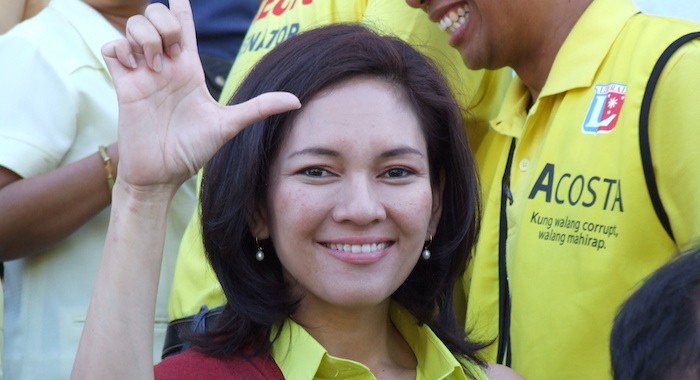 Thượng nghị sĩ Philippine: hợp tác với công ty Trung Quốc là một trò điên rồ Thượng nghị sĩ Philippine: hợp tác với công ty Trung Quốc là một trò điên rồ