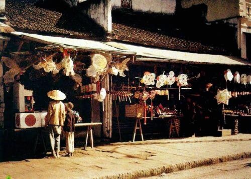 5018-loat-anh-ve-tet-trung-thu-ha-noi-nhung-nam-dau-the-ky-20-10