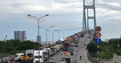 Cầu Phú Mỹ gãy 2 thanh khe co giãn sau 11 năm sử dụng