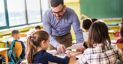 Những viên sỏi kỳ diệu và lời nhắn gửi từ thầy giáo