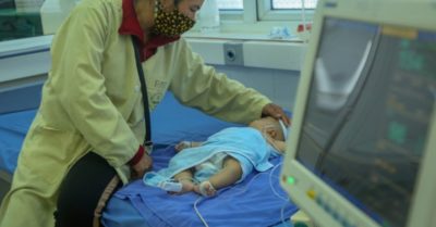 Bé gái 2 tháng tuổi tử vong, nhiều trẻ nhập viện sau khi tiêm vắc xin 5 trong 1