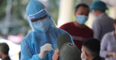 Thêm 4 người nhập cảnh từ Pháp về Việt Nam nhiễm Covid-19