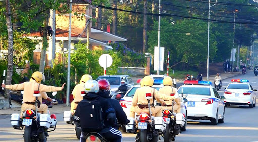 Hết tổng kiểm tra, CSGT có được dừng xe kiểm tra giấy tờ? het tong kiem tra csgt co duoc dung xe kiem tra giay to