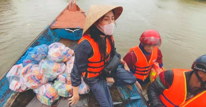 Thuy Tien cuu tro tai Quang Binh