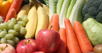 Ăn nhiều trái cây, rau xanh, ít thịt để cải thiện sức khỏe tim mạch và sống lâu hơn