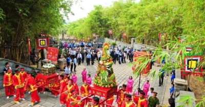 Khách sạn gần Đền Hùng kín phòng dịp Giỗ Tổ