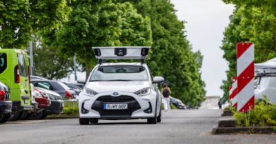 Đức dùng xe quét thay cảnh sát kiểm tra đỗ xe