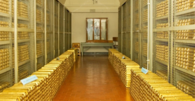 Nợ công tăng, nhưng Italy không bán vàng để cứu ngân sách