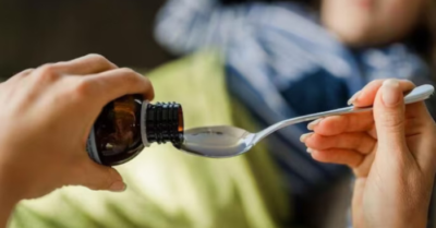 Siro ho nghi gây tử vong cho 2 trẻ, bác sĩ bất tỉnh trong xe sau khi uống thử