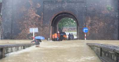 Huế oằn mình trong lũ lớn, nhiều di tích ngập sâu